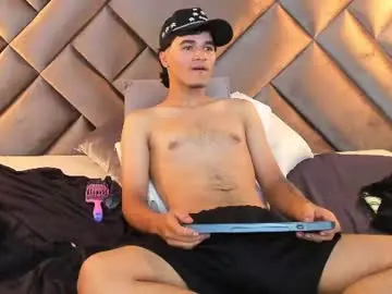Chaturbate Watch Live Sex Cams of andreao_pirlo