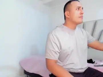 Chaturbate Adult Video Chat of couple_fantasies69