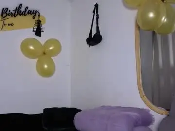 Chaturbate Live Sex Cam of j_u_p_i_t_e_r