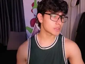 Chaturbate Live Sex Cam of j_u_p_i_t_e_r