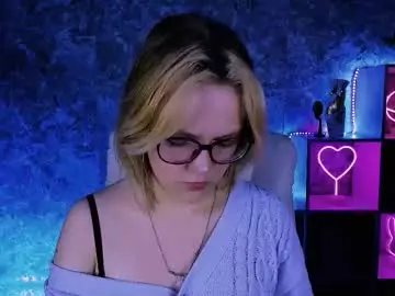 Chaturbate Free Porn Cam of madeline_doll