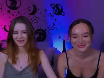 Chaturbate Live Sex Cam of angie_foxy