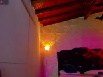 Chaturbate Live Sex Cam of kimberly_gonzalez1