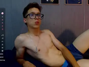 Chaturbate Adult Video Chat of skinny_bigcock20