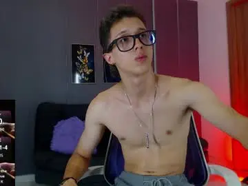 Chaturbate Nude Webcam of skinny_bigcock20