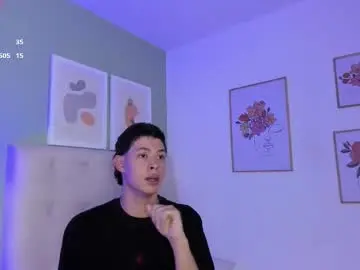 Chaturbate Best live sex cam show of apoloricci