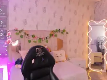 Chaturbate Live Sex Cam of cyrus_tay