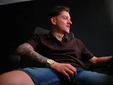 Chaturbate Live Sex Cam of felixstark