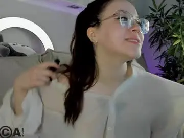 Chaturbate Adult Video Chat of kira_be11