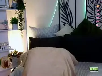 Chaturbate Best live sex cam show of emina_niconn