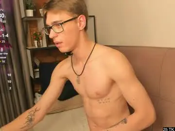 Chaturbate Live Sex Cam of hyper_muse