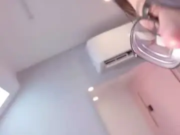 Chaturbate Nude Webcam of mia_colllins