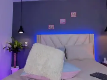 Chaturbate Adult Video Chat of naishaford_1