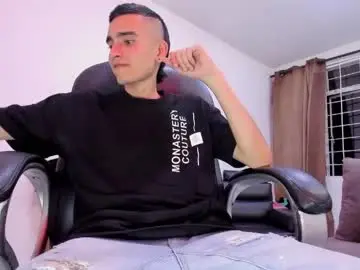 Chaturbate Live Porn of ethann_boy