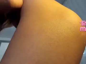 Chaturbate Adult Video Chat of littlemia19