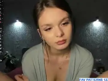 Chaturbate Live Sex Cam of sophiashyy