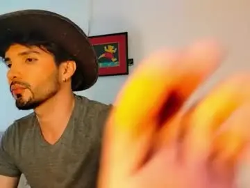 Chaturbate Best live sex cam show of camilosaennz