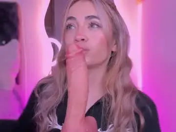 Chaturbate Adult Video Chat of alejamillan1