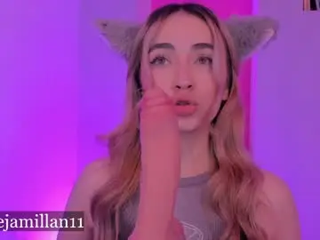 Chaturbate Adult Video Chat of alejamillan1