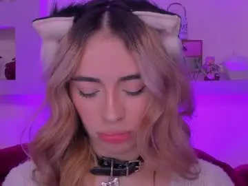 Chaturbate Live Sex Cam of alejamillan1