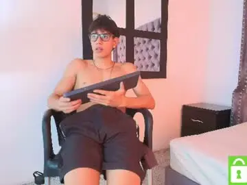 Chaturbate Private Sex Chat of lenny_knox2