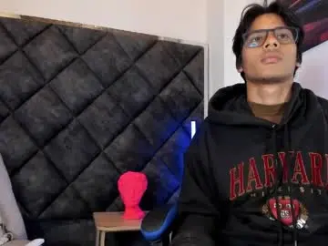 Chaturbate Free Live Porn of liamkron