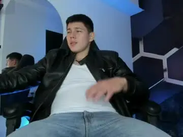 Chaturbate Adult Webcam of james_cr