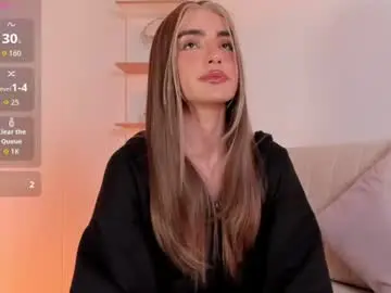 Chaturbate Live Sex Cam of kittyskirtt