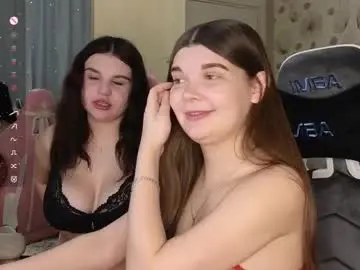 Chaturbate Live Sex Cam of _cute_ice