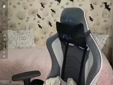 Chaturbate Nude Webcam of _cute_ice