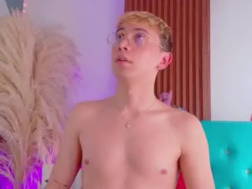 Chaturbate Watch Live Sex Cams of naughty__chris