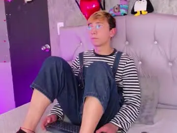 Chaturbate Free Live Porn of naughty__chris