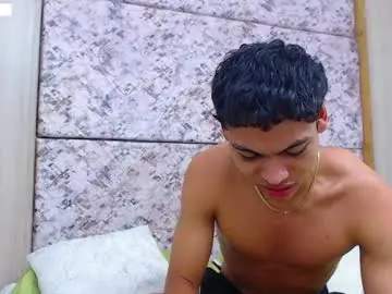 Chaturbate Sex Cam of adam_piarse