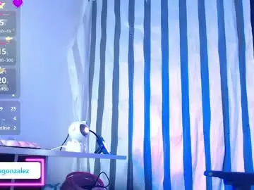 Chaturbate Live Sex Cam of daniela_cute22