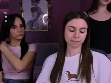 Chaturbate Free Live Porn of ariana_ross7