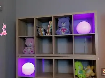 Chaturbate Live Sex Cam of lexirouge__