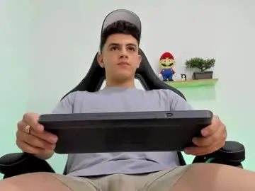 Chaturbate Adult Video Chat of mikecooper_