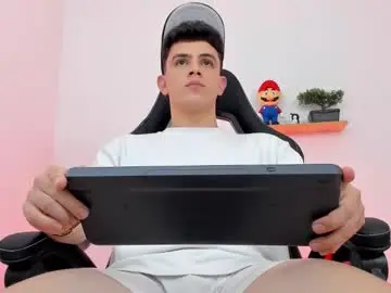 Chaturbate Sex Chat of mikecooper_