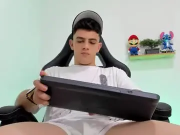 Chaturbate Adult Video Chat of mikecooper_