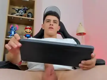 Chaturbate Sex Chat of mikecooper_