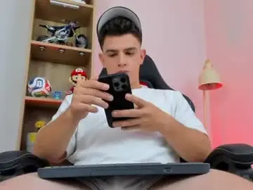 Chaturbate Free Porn Cam of mikecooper_