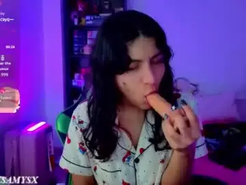 Chaturbate Free Live Porn of helia_n_amy