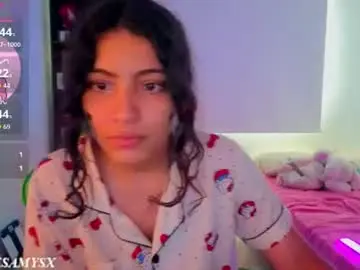 Chaturbate Sex Chat of helia_n_amy