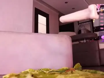 Chaturbate Sex Cam of queeneliaa_