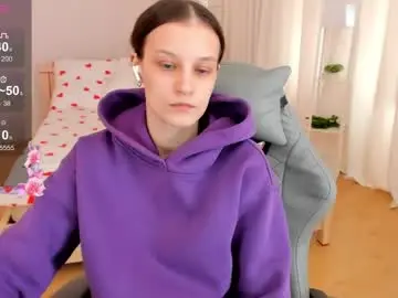 Chaturbate Best live sex cam show of krisdoeill