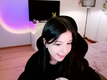 Chaturbate Live Sex Cam of azaliya_haze