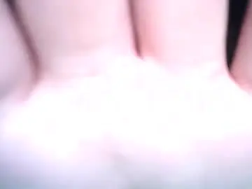 Chaturbate Live Sex Cam of max_lovely123