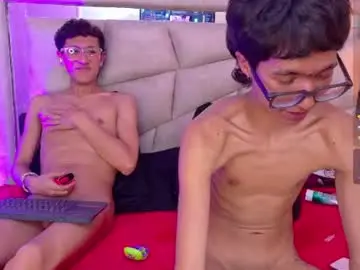 Chaturbate Adult Webcam of yen_and_dko