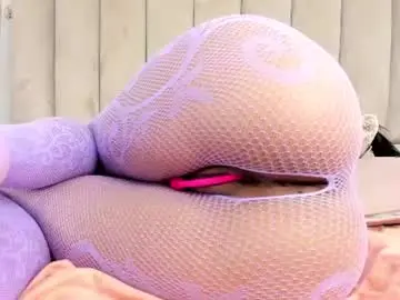 Chaturbate Live Sex Cam of anniie_queen