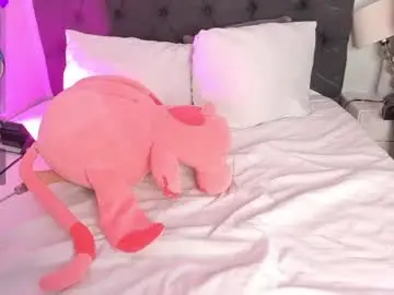 Chaturbate Best live sex cam show of evelynhoward23
